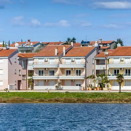 아파트 Ivana 3.5 메덜린